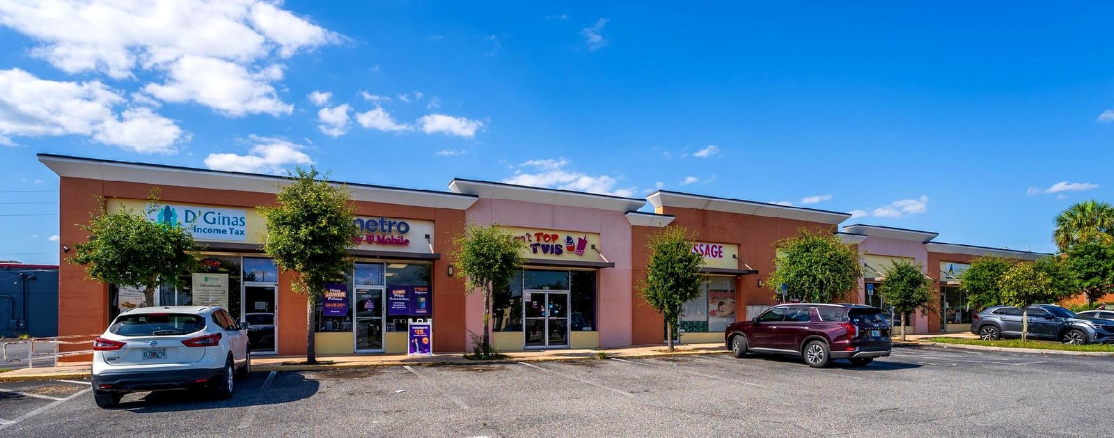 Eustis Plaza